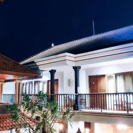 Agus Beach Inn Kuta Lombok Eksteriør billede